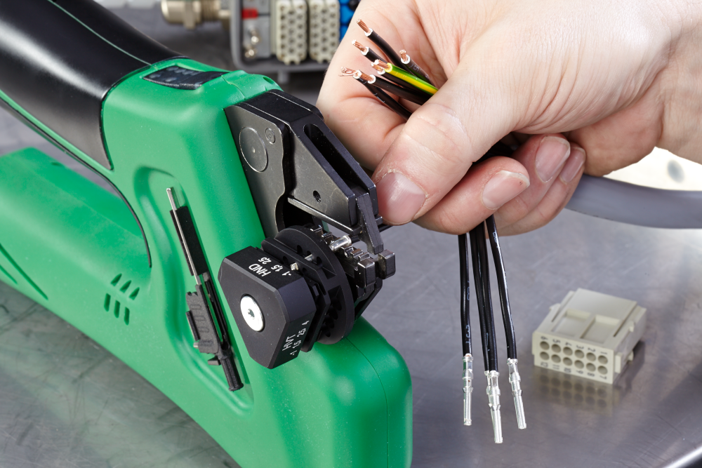 eForce® - Battery Powered Crimping Tool (x2 batteries)